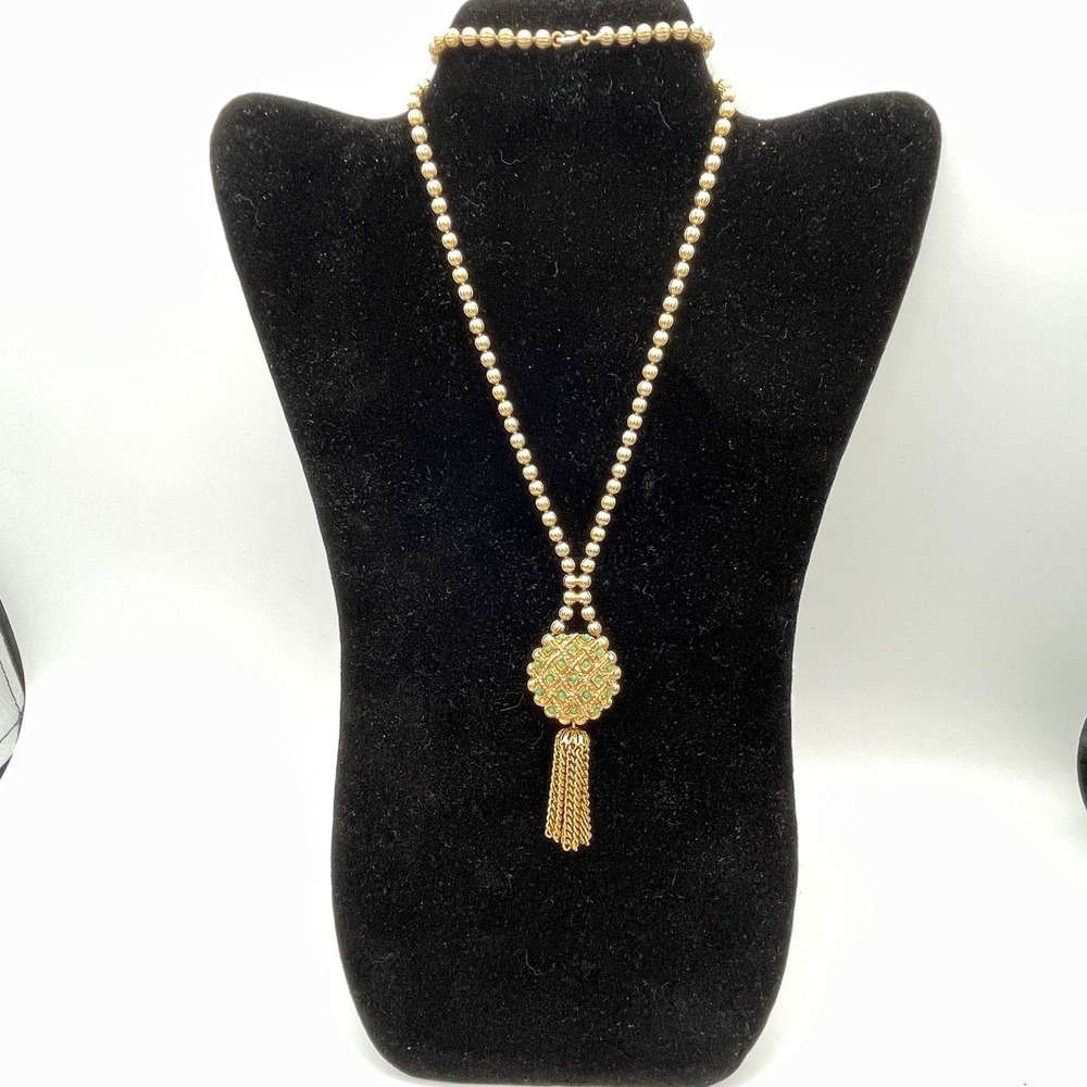 Unbranded Goldtone Metal Womens OS Vintage Peek A Boo Tassel Watch Necklace 24"